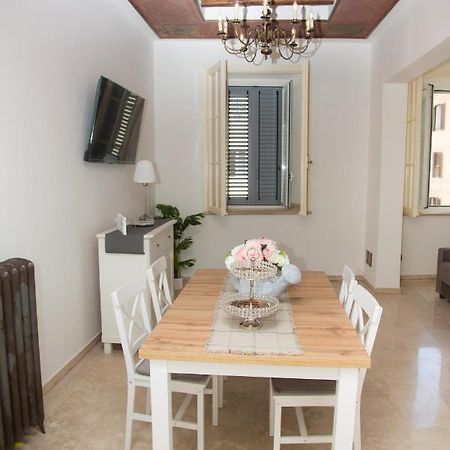 Casa Vacanza Colosseo 2 โรม ภายนอก รูปภาพ