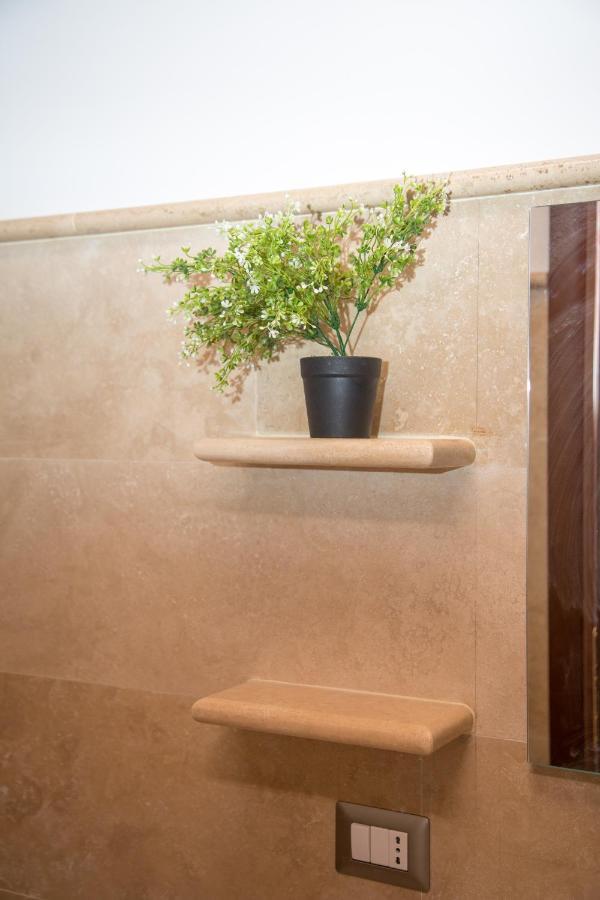 Casa Vacanza Colosseo 2 โรม ภายนอก รูปภาพ